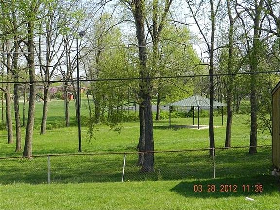 4th image of 565 Hollow Creek Ct