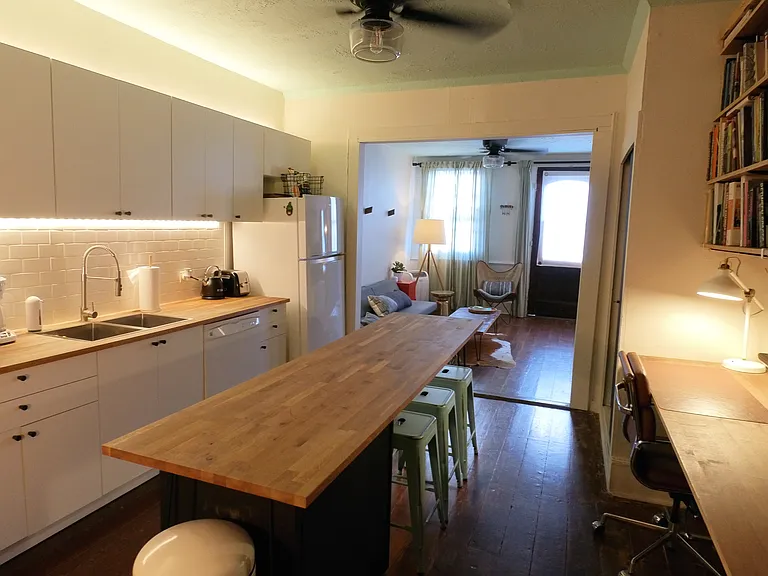 815 Franklin Ave — Photo 6