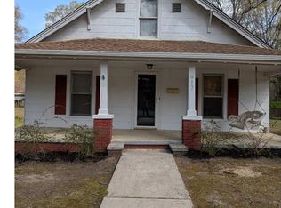 917 1st St, Eden, NC 27288
