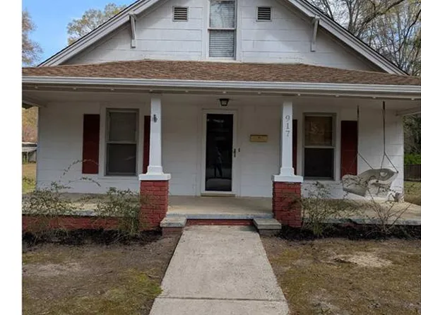 917 1st St, Eden, NC 27288