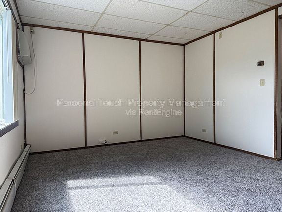 3rd image of 911 Western Rd APT 5