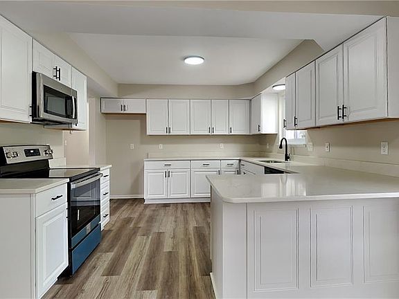 4th image of 1720 Marion St