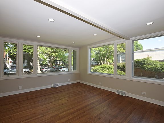5th image of 5137 N Kilbourn Ave