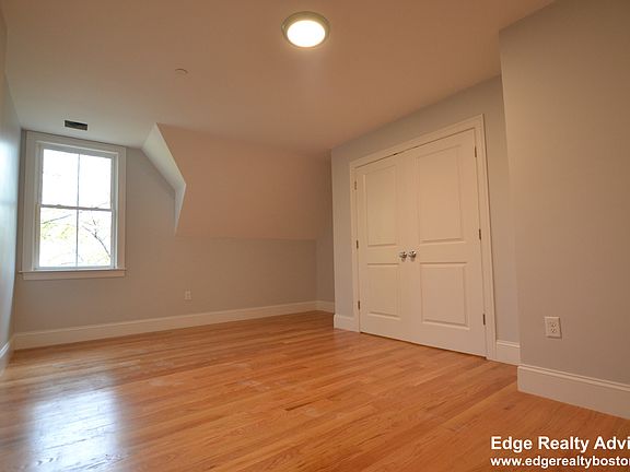 5th image of 18 Murdock St APT 10