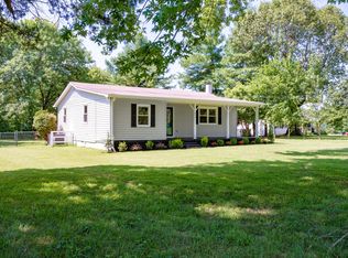 232 Clearview Rd, Cottontown, TN 37048