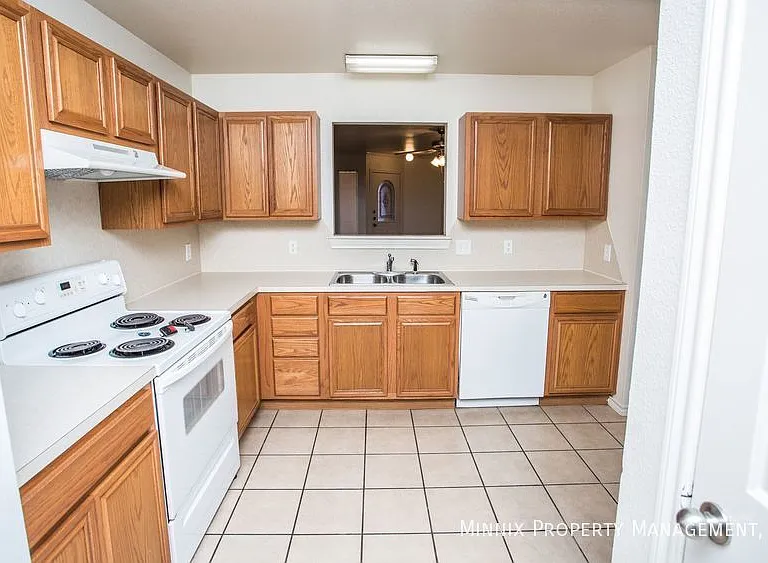 1206 N Bangor Ave #FS — Photo 27