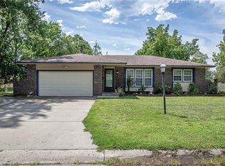 1009 Miss Belle St, Excelsior Springs, MO 64024