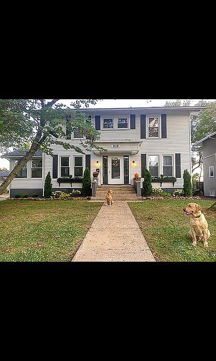 1st image of 939 E Main St