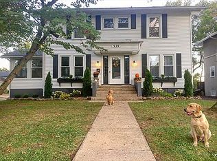 939 E Main St, Carlinville, IL