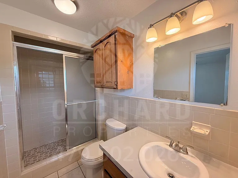 180 S Barrington Rd — Photo 12