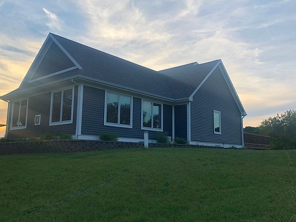4th image of 3163 Cresthill Ln