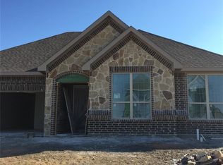 500 Daffodil Ln, Mansfield, TX 76063