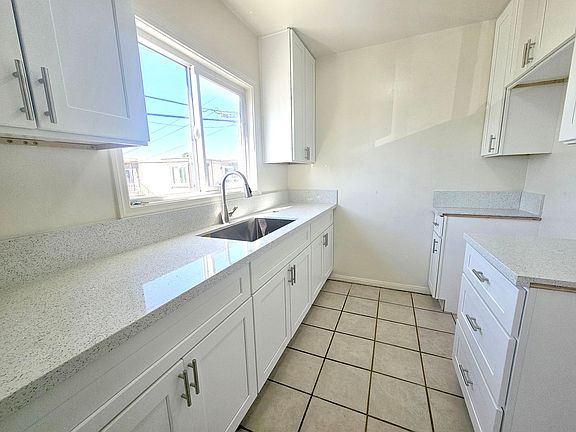 3rd image of 3834-3840 Euclid Ave #38385