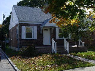 1st image of 508 Maple Dr W