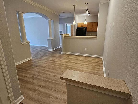 3rd image of 8290 GATE Parkway #501