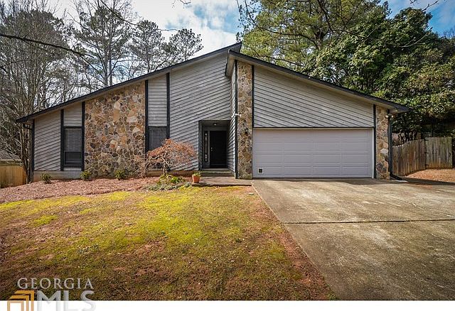 1st image of 9780 Lake Forest Way