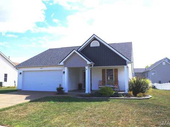 304 Schmidt Dr, Wentzville, MO 63385