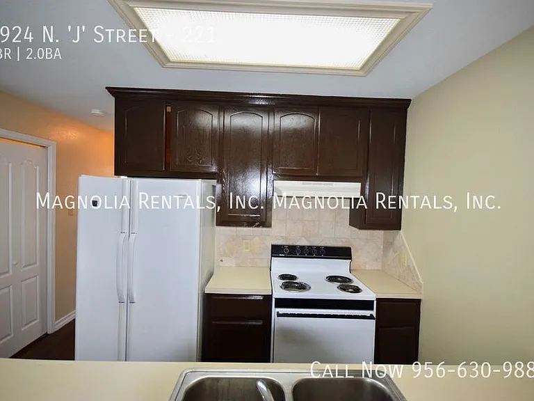 2924 N J St #221 — Photo 9