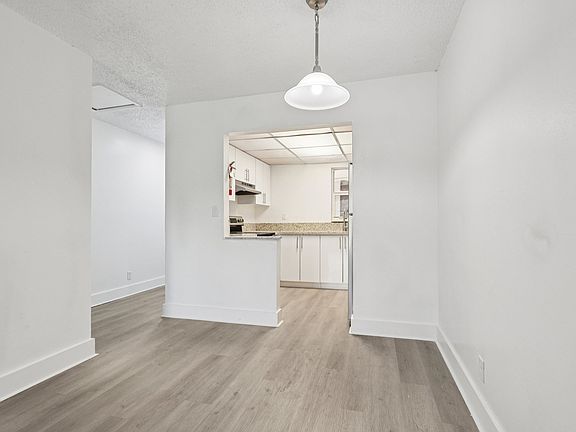 2nd image of 3300 El Jardin Dr #F83ae94e1