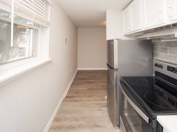 43 Caya Ave APT 212