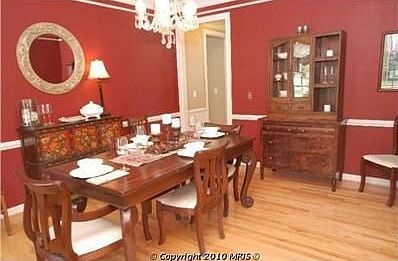 2nd image of 7909 Virginia Oaks Dr