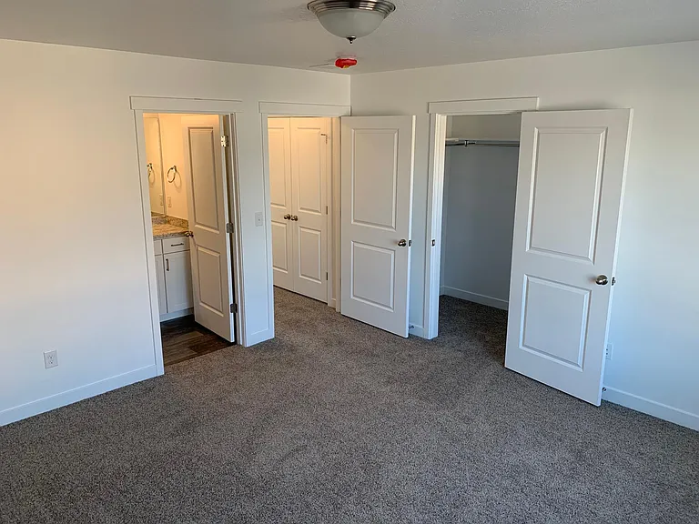 139 E River View Dr — Photo 15