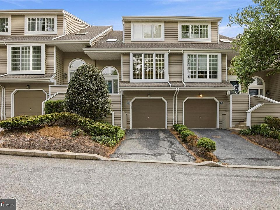 1st image of 18 Cabot Dr