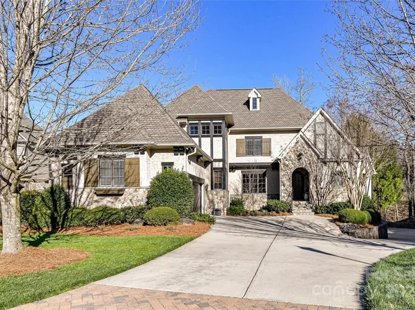1355 Wyndmere Hills Ln, Matthews, NC 28105