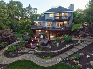 3210 Cobblestone Dr, Santa Rosa, CA 95404