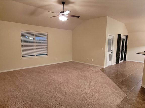5th image of 106 W Little Dipper Dr