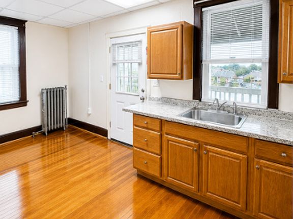 3rd image of 240-250 Osborn St #244-4