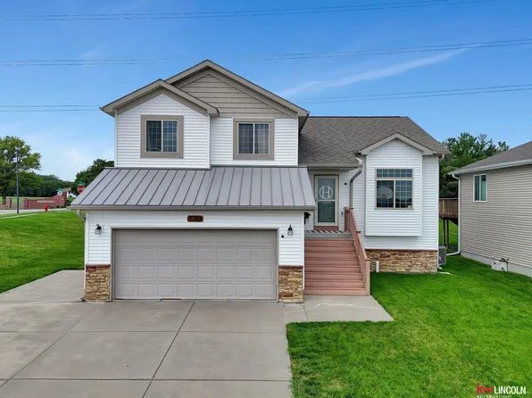 7767 Greycliff Dr, Lincoln, NE 68516