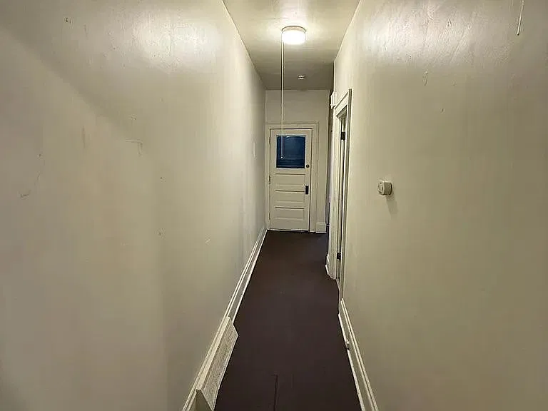 2 Bedroom / 1 Bathroom Apartment Cleveland, OH 44120 $950/Month — Photo 3