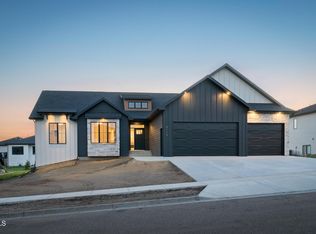 4114 Bugle Bnd, Bismarck, ND 58503