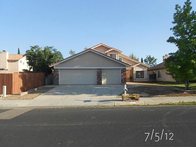 1st image of 14431 Las Flores Dr