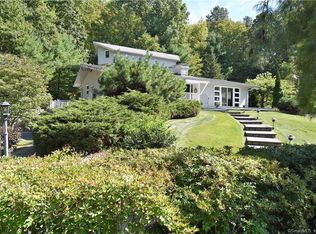 94 Wright Dr, Avon, CT 06001