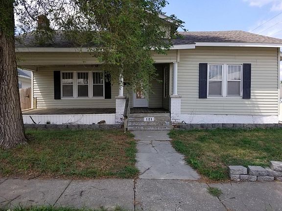 3rd image of 121 E Marion St
