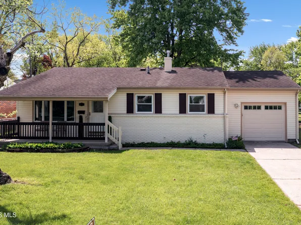 833 Cherry Ln, Waterville, OH 43566
