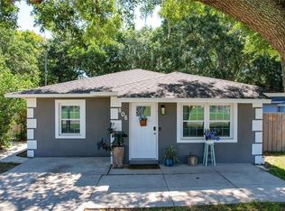 806 N Joanna Ave, Tavares, FL 32778