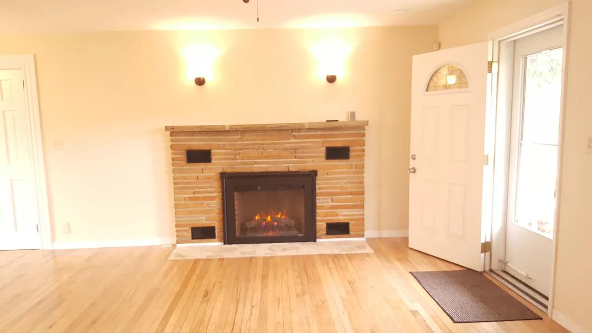 4 bed, 1900 sqft, $2,250 — Photo 3