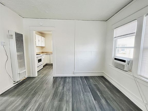 4th image of 1729 Blanche St #1729