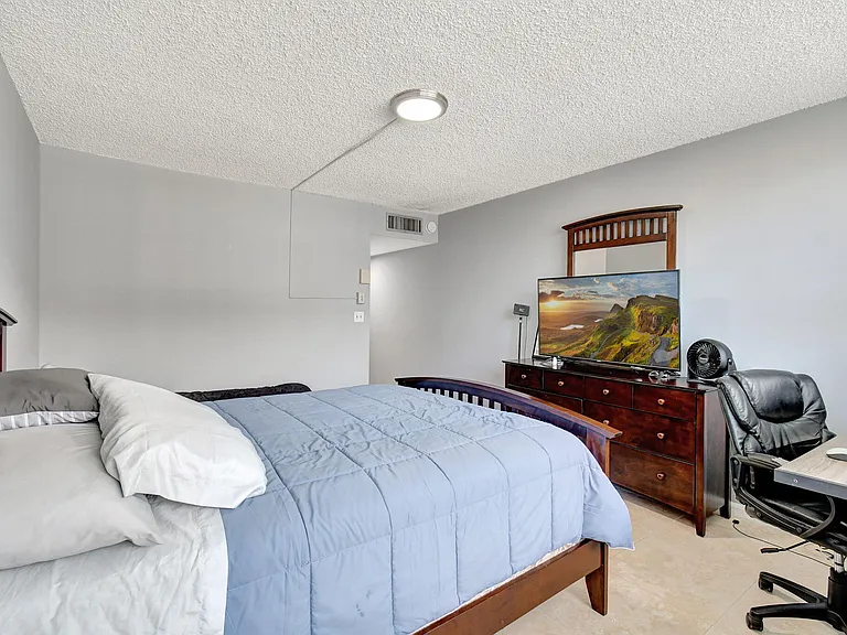 777 S Federal Hwy #202-H — Photo 19