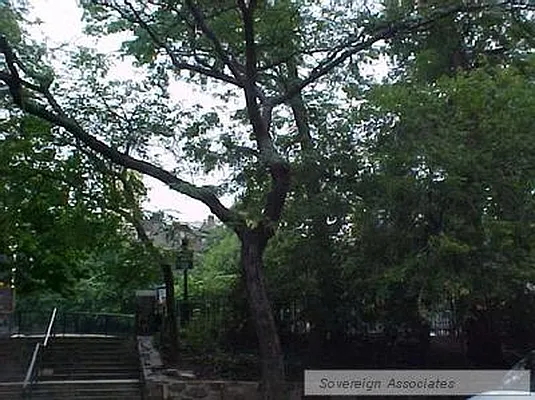 Rented by Sovereign Associates | media 7