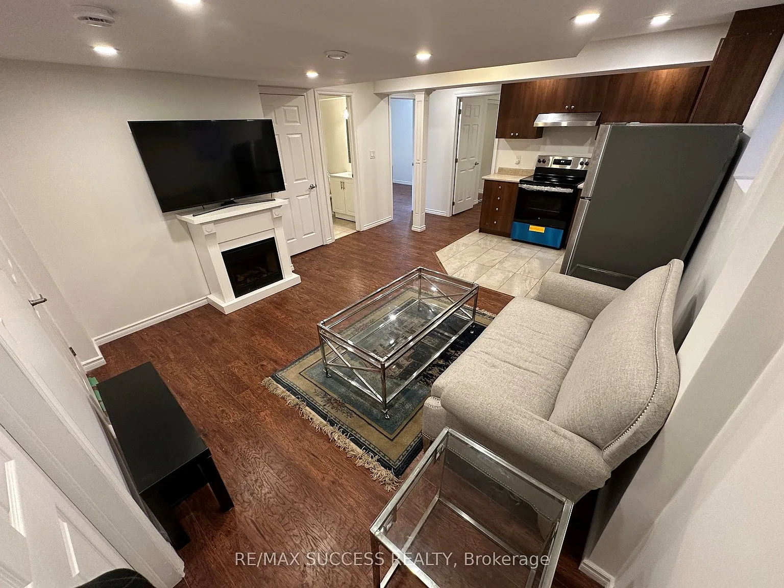 2 bed, $1,700 — Photo 4