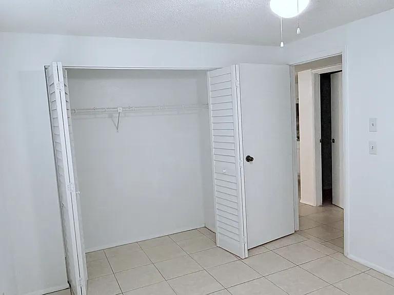 131 Sabal Ct #E — Photo 8