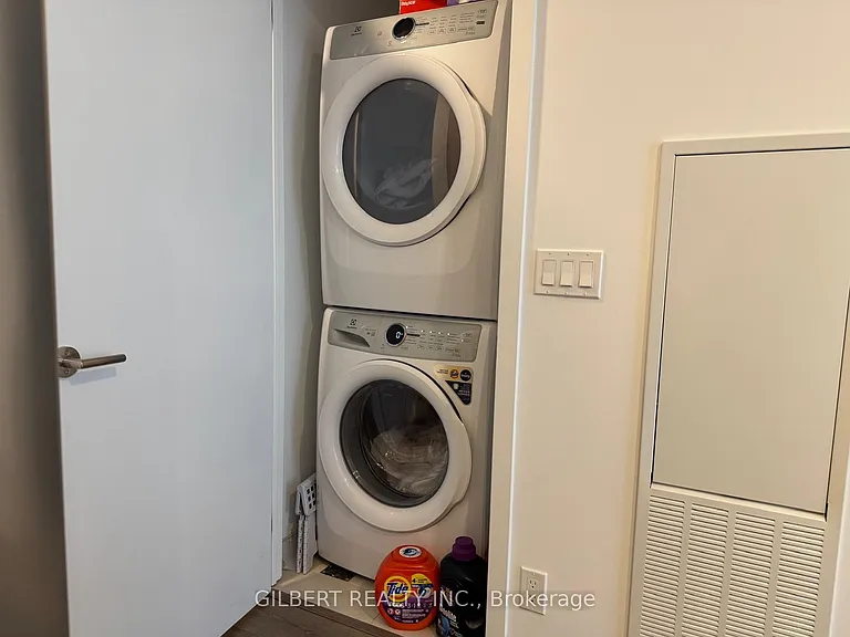 7950 Bathurst St #1806 — Photo 11