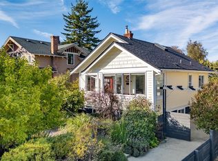 1618 Pinewood Ave, Victoria, BC V8S 1K7