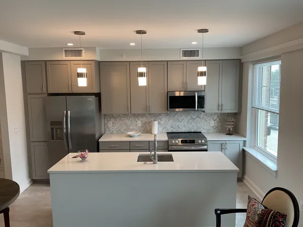 The Elliott Apartments