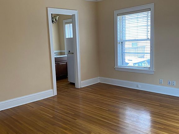 2nd image of 2545 Garfield Ave APT 6