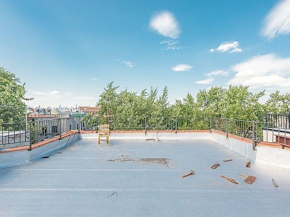 3rd image of 469 Park Pl #40K